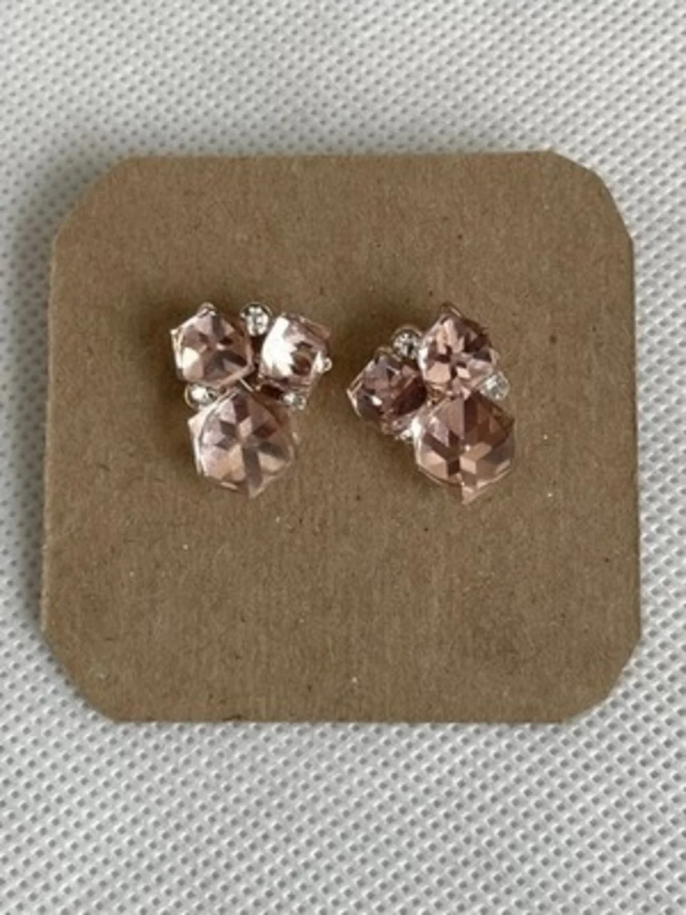 Gold Toned Rose Crystal Geometric Gemstone Cluster Earrings 0.75”x0.75” NWOT